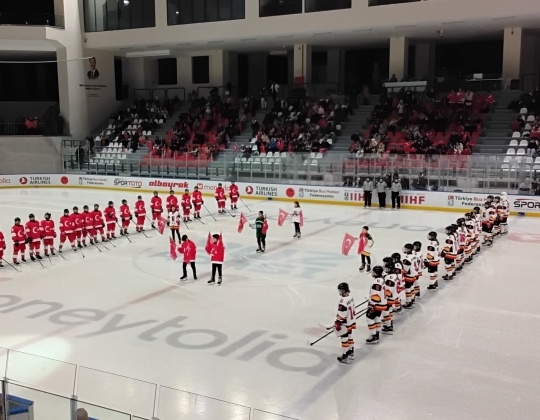 Turkey takes a win against Belgium in U18 Women's Ice Hockey World Championship Division IIB