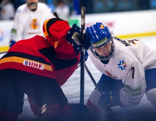 IIHF Women's Worlds: Favorites Spain too strong for Belgian Blades