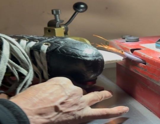 A First in Belgium: Official Training for Ice Hockey Equipment Managers