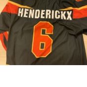 11/12 # 6 Black Wm Henderickx