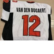 19/22 # 12 White Van Den Bogaert