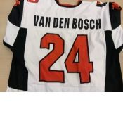 19/22 # 24 White Van Den Bosch
